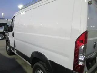 Ram ProMaster 2019 1500 118 WB 3dr Techo Bajo Furgón de Carga
