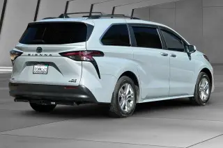 Toyota Sienna 2023 AWD Woodland Edition 7-Pasajeros 4dr Mini-Van