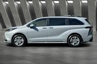 Toyota Sienna 2023 AWD Woodland Edition 7-Pasajeros 4dr Mini-Van