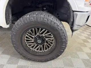 Ford F-150 2020 4x4 Lariat 4p SuperCab 5.5 ft. CB