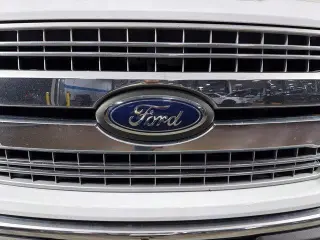 Ford F-150 2020 4x4 Lariat 4p SuperCab 5.5 ft. CB