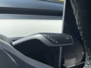 Tesla Model 3 2023 4dr Sedán