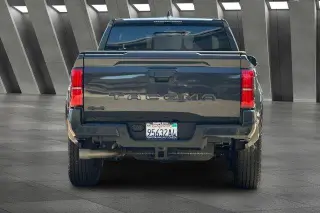 Toyota Tacoma 2024 4x4 TRD Sport 4dr Double Cab 5.0 ft SB 8A