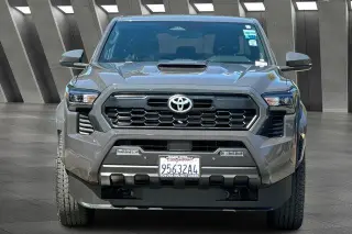 Toyota Tacoma 2024 4x4 TRD Sport 4dr Double Cab 5.0 ft SB 8A