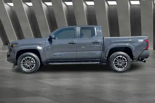 Toyota Tacoma 2024 4x4 TRD Sport 4dr Double Cab 5.0 ft SB 8A