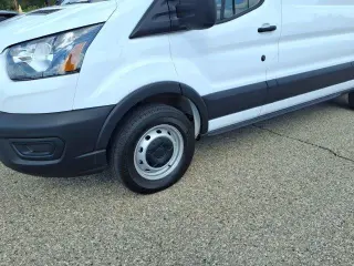 Ford Transit 2021 250 3dr SWB Techo Medio Furgón de Carga