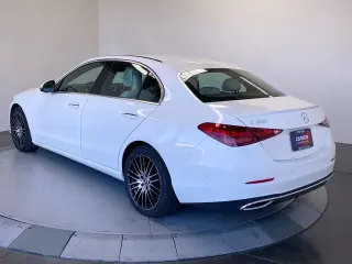 Mercedes-Benz Clase C 2023 C 300 4 Sedán