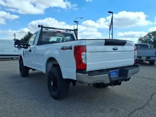 Ford F-250 Super Duty 2021 4x4 XL 2dr Cabina Regular 8 pies. Camión de caja larga