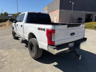 Ford F-250 Super Duty 2018 4x4 XL 4dr Crew Cab 6.8 ft. SB Pickup