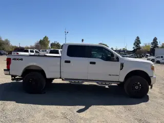 Ford F-250 Super Duty 2018 4x4 XL 4dr Crew Cab 6.8 ft. SB Pickup