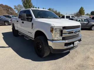 Ford F-250 Super Duty 2018 4x4 XL 4dr Crew Cab 6.8 ft. SB Pickup