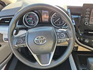 Toyota Camry Híbrido 2022 LE 4dr Sedán