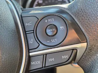 Toyota Camry Híbrido 2022 LE 4dr Sedán