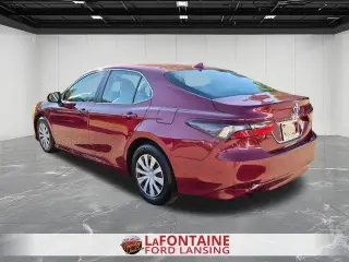 Toyota Camry Híbrido 2022 LE 4dr Sedán