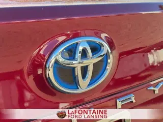 Toyota Camry Híbrido 2022 LE 4dr Sedán