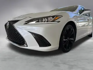 Lexus ES 350 2024 F SPORT Handling 4dr Sedán