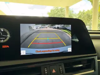 Lexus ES 350 2024 F SPORT Handling 4dr Sedán