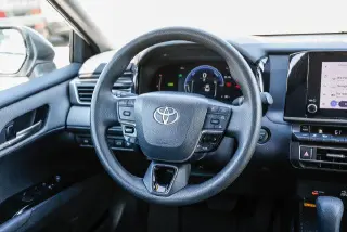 Toyota Camry 2025 LE Sedán 4 puertas