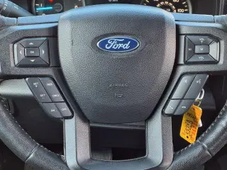 Ford F-150 2019 4x4 XLT 4dr SuperCrew 5.5 ft. SB