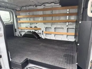 Ford Transit 2025 250 3dr SWB Techo Bajo Furgón de Carga