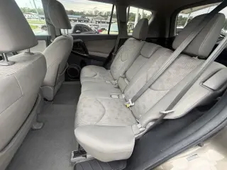 Toyota RAV4 Base I4 4WD 2011