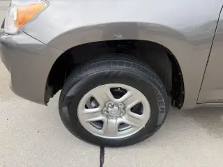 Toyota RAV4 Base I4 4WD 2011