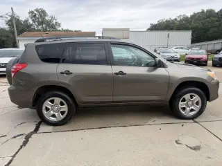 Toyota RAV4 Base I4 4WD 2011