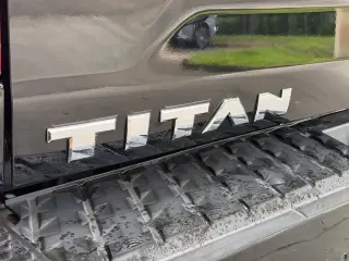 Nissan Titan 2021 4x2 SV 4dr Crew Cab 5.6 ft. SB
