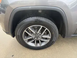 Jeep Grand Cherokee Laredo 4WD 2020