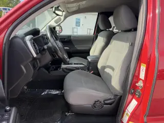 2017 Toyota Tacoma TRD Off Road Access Cab 6' Bed V6 4x4