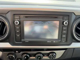 2017 Toyota Tacoma TRD Off Road Access Cab 6' Bed V6 4x4