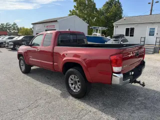 2017 Toyota Tacoma TRD Off Road Access Cab 6' Bed V6 4x4
