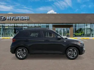 Hyundai VENUE 2026 SEL 4dr Crossover con Techo de Dos Tonos
