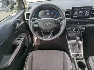 Hyundai VENUE 2024 Limited 4dr Crossover