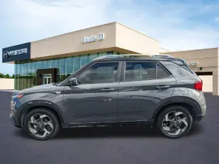Hyundai VENUE 2024 Limited 4dr Crossover