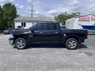 2018 RAM 1500 Big Horn 4x4 Crew Cab 5'7" Box