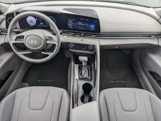 Hyundai ELANTRA 2024 SEL 4dr Sedán