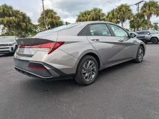 Hyundai ELANTRA 2024 SEL 4dr Sedán