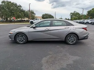 Hyundai ELANTRA 2024 SEL 4dr Sedán