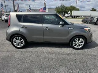 2015 Kia Soul 5dr Wgn Auto +