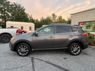 2018 Toyota RAV4 Limited AWD (Natl)