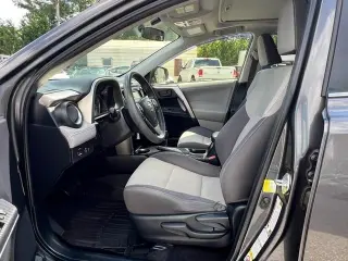 2013 Toyota RAV4 AWD 4dr XLE (Natl)