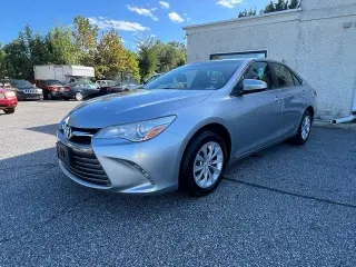 2017 Toyota Camry XLE Auto (Natl)