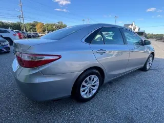 2017 Toyota Camry XLE Auto (Natl)