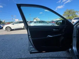 2017 Toyota Camry XLE Auto (Natl)