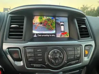 2017 Nissan Pathfinder 4x4 SL