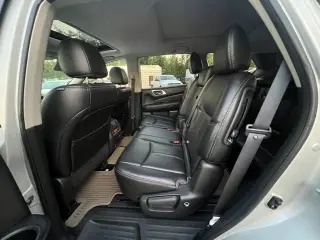 2017 Nissan Pathfinder 4x4 SL