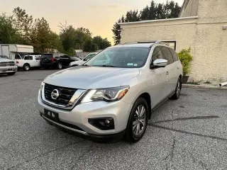 2017 Nissan Pathfinder 4x4 SL