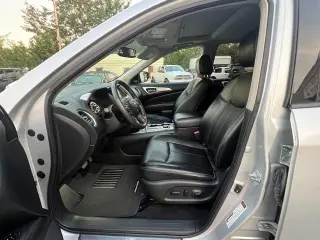 2017 Nissan Pathfinder 4x4 SL