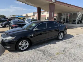2018 Ford Taurus